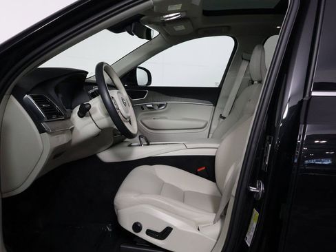 Used 2024 Volvo XC90 B5 Plus w/ Protection Package Premier AWD/4WD image 10