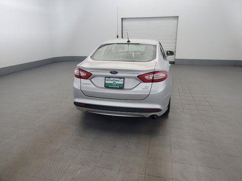 Used 2014 Ford Fusion SE FWD image 7