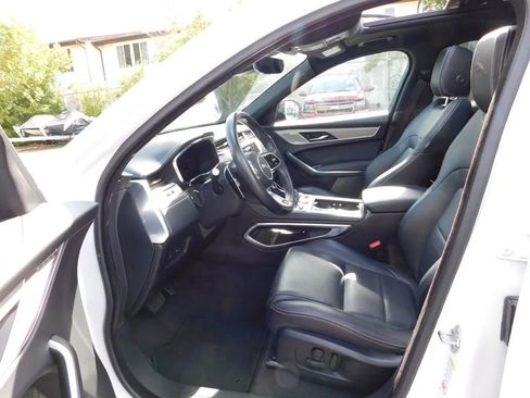 Used 2025 Jaguar F-PACE R-Dynamic S AWD/4WD image 15