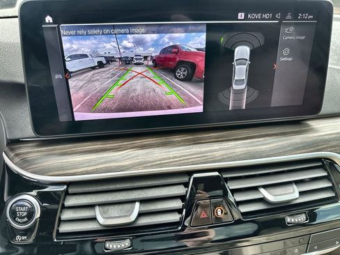 Used 2023 BMW 530i w/ Premium Package image 27