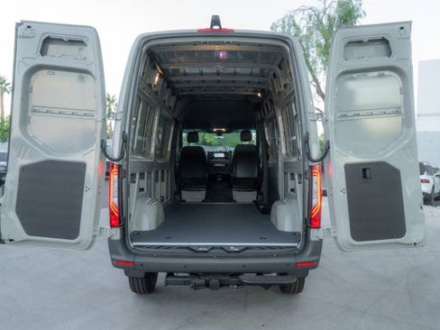 New 2026 Mercedes-Benz Sprinter 2500 image 10
