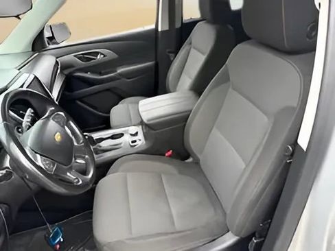 Used 2019 Chevrolet Traverse LT image 11