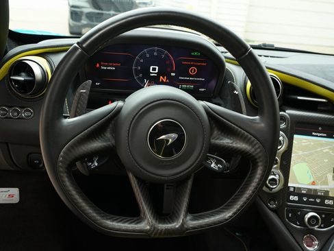 Used 2022 McLaren 720S Spider image 19