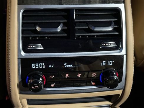 Used 2018 BMW 750i xDrive 750i xDrive image 27