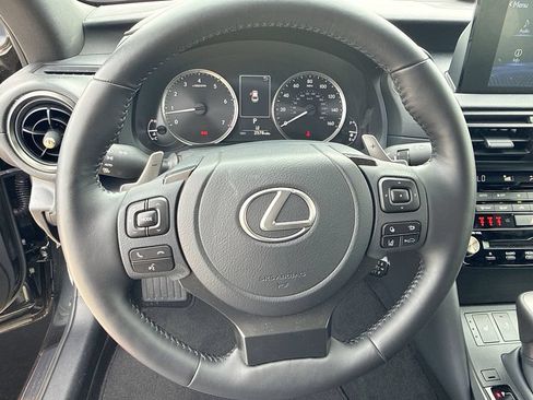 Used 2025 Lexus IS 350 F Sport RWD image 21