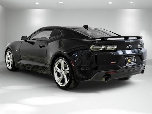 Used 2019 Chevrolet Camaro SS RWD image 9