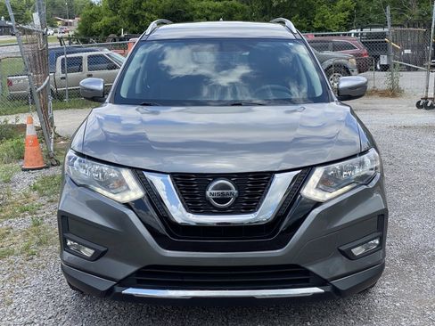 Used 2018 Nissan Rogue SV FWD image 1