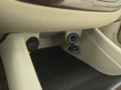 Used 2011 Chevrolet Impala LT image 23