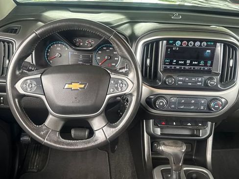 Used 2018 Chevrolet Colorado LT w/ LT Convenience Package RWD image 16