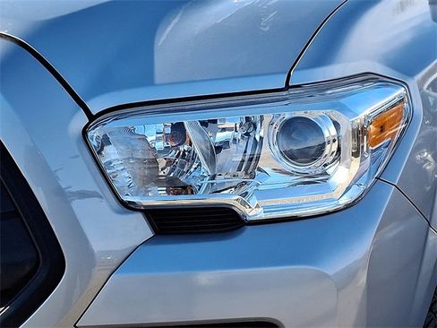 Certified 2020 Toyota Tacoma SR image 9