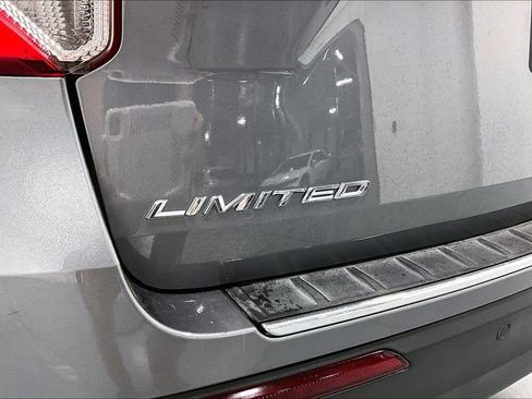 Used 2022 Ford Explorer Limited RWD image 38