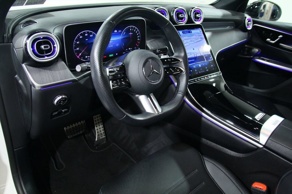Certified 2025 Mercedes-Benz GLC 350e 4MATIC image 6