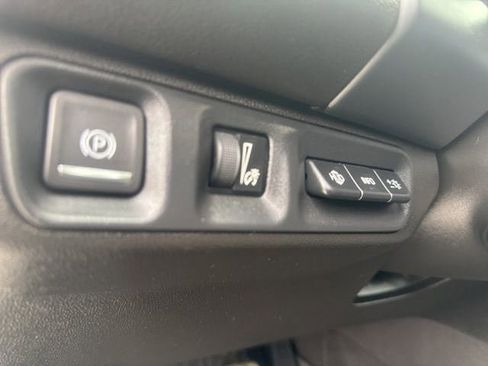 Used 2022 GMC Acadia Denali w/ Denali Technology Package AWD/4WD image 16