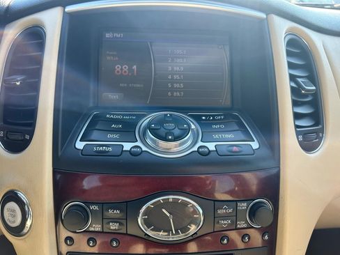 Used 2016 INFINITI QX50 Sport Utility 4D w/ Premium Package image 14