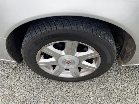 Used 2007 Cadillac DTS Luxury I w/ Trunk Convenience Package image 25