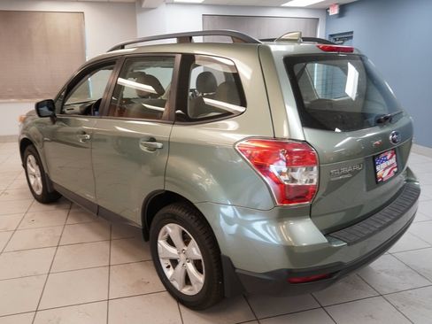 Used 2016 Subaru Forester 2.5i w/ Alloy Wheel Package AWD/4WD image 9
