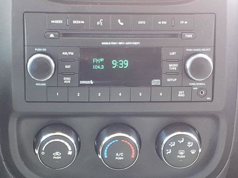 Used 2016 Jeep Patriot Sport w/ Power Value Group AWD/4WD image 6