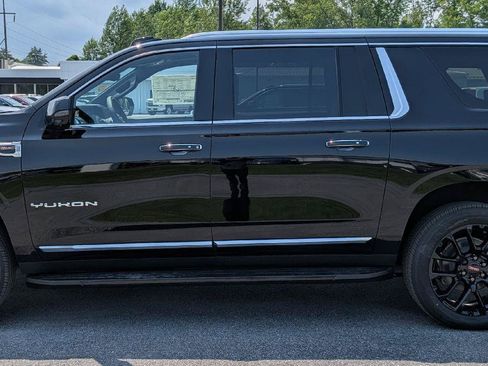 New 2026 GMC Yukon XL Elevation w/ Elevation Premium Package AWD/4WD image 6