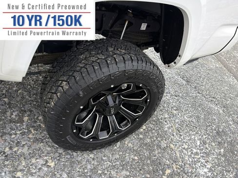 Used 2023 Toyota Tacoma TRD Sport w/ Technology Package image 12