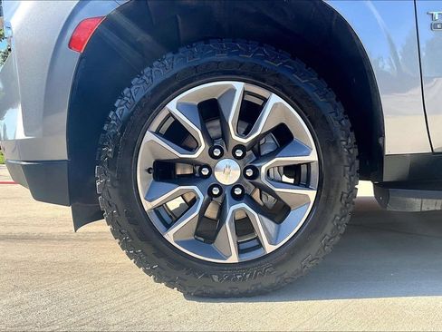 Used 2021 Chevrolet Tahoe LT w/ LT Signature Plus Package RWD image 11