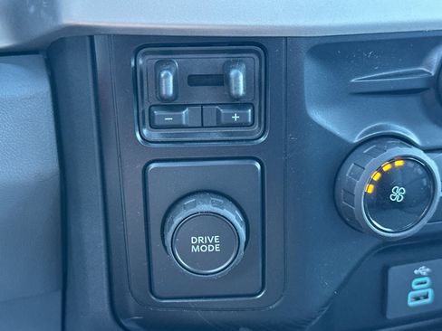 Used 2024 Ford F550 2WD Regular Cab Super Duty w/ XL Chrome Package image 31