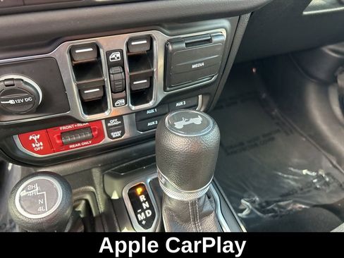 Used 2025 Jeep Wrangler Unlimited Rubicon AWD/4WD image 14