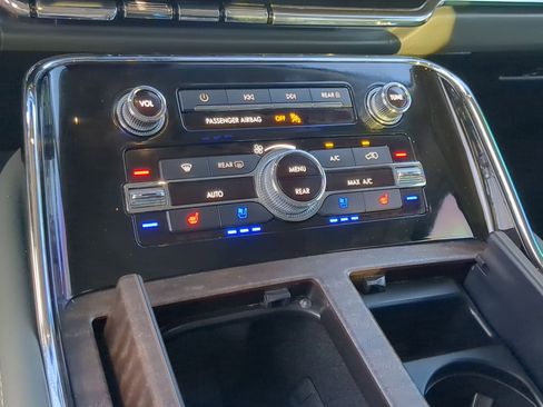 Used 2022 Lincoln Navigator L Black Label image 18