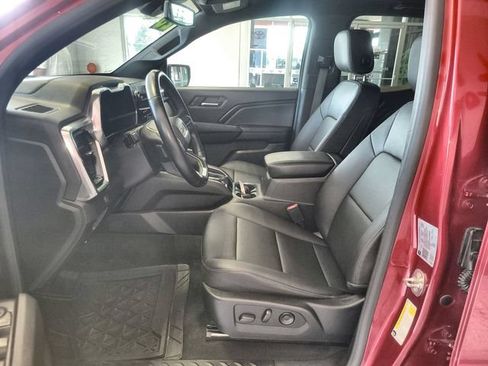 Used 2023 GMC Canyon Elevation w/ Elevation Premium Package AWD/4WD image 12
