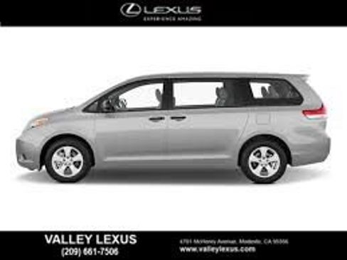 Used 2012 Toyota Sienna LE FWD image 3