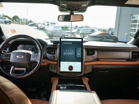 Used 2022 Ford Expedition Platinum image 21