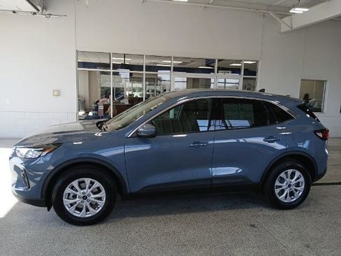 Certified 2023 Ford Escape Active w/ Tech Pack #2 image 5