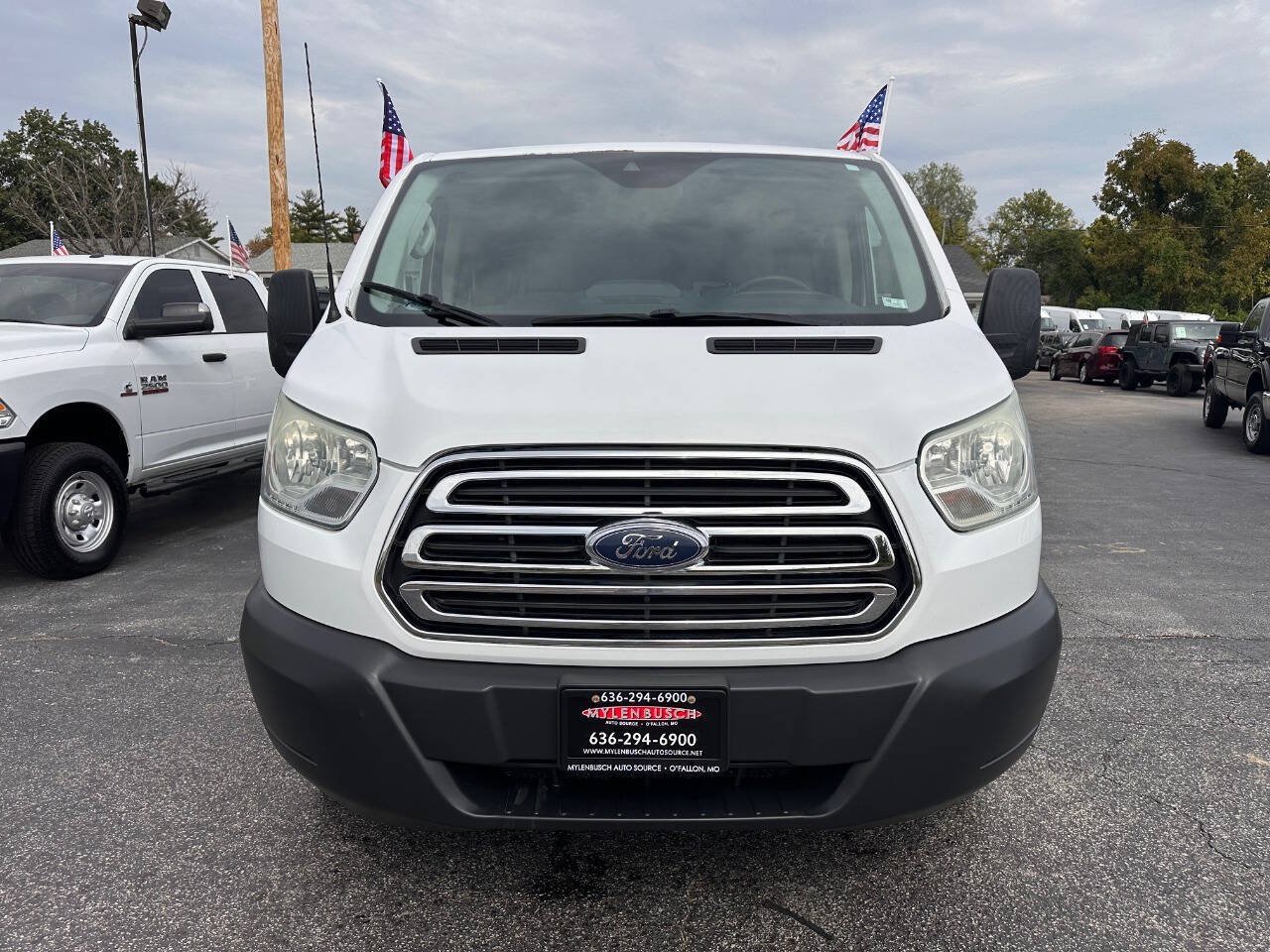 Used 2016 Ford Transit 350 XLT RWD image 3