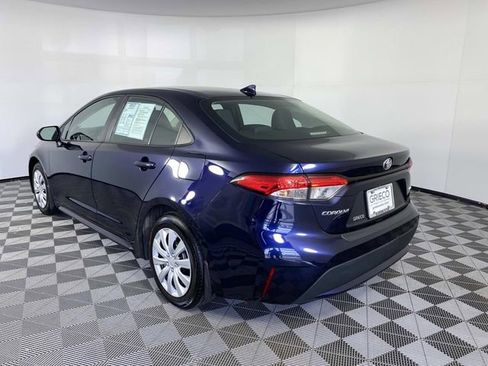 Used 2022 Toyota Corolla LE image 6