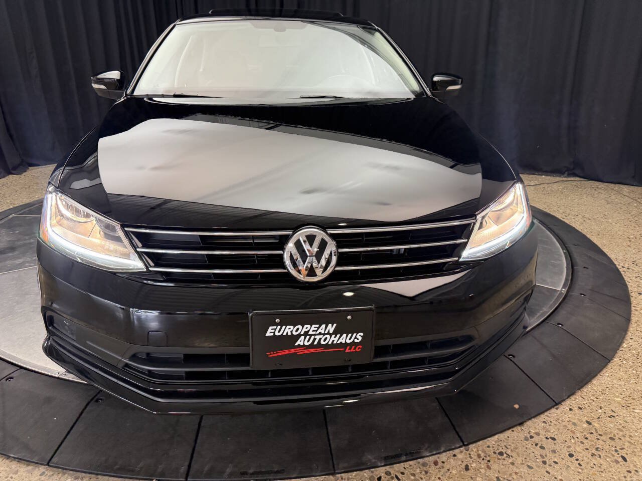 Used 2017 Volkswagen Jetta SEL Premium FWD image 14