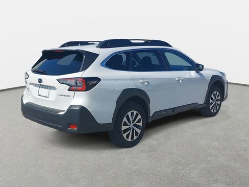 Used 2025 Subaru Outback Premium w/ Popular Package #1A image 5