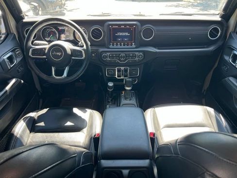 Used 2022 Jeep Wrangler Unlimited Sahara w/ Cold Weather Group AWD/4WD image 6