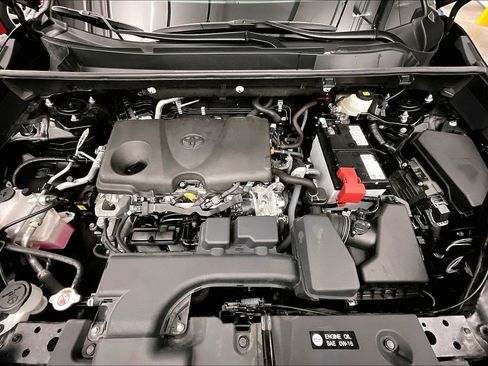 Used 2024 Toyota RAV4 LE AWD/4WD image 14