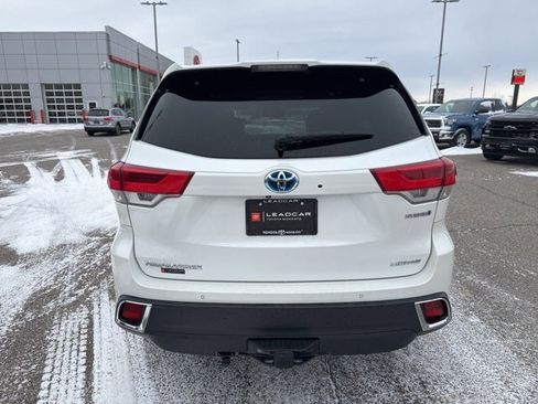Used 2018 Toyota Highlander Limited Platinum image 10