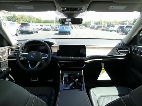 New 2026 Volkswagen Atlas SEL Premium R-Line image 36