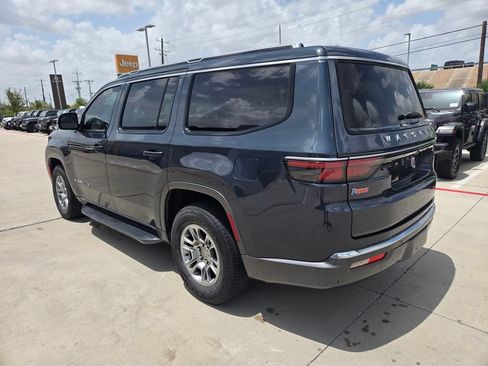 Used 2022 Jeep Wagoneer Series I RWD image 5