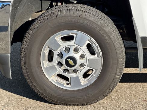 Used 2017 Chevrolet Silverado 2500 LT w/ LT Convenience Package AWD/4WD image 13
