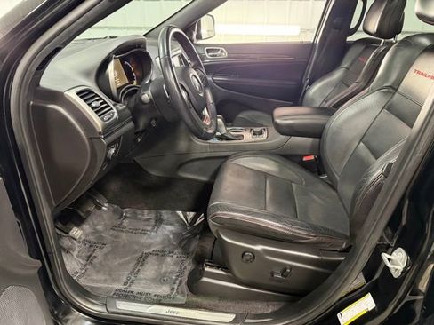 Used 2018 Jeep Grand Cherokee Trailhawk w/ Trailhawk Luxury Group AWD/4WD image 11