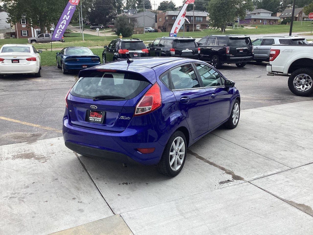 Used 2015 Ford Fiesta SE w/ Equipment Group 201A FWD image 4