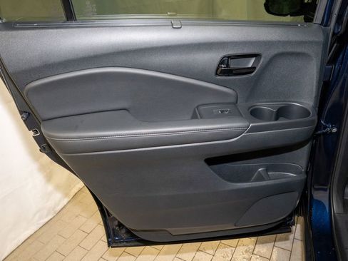 Used 2023 Honda Passport Elite image 11