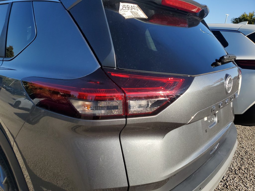 Certified 2023 Nissan Rogue S FWD image 15