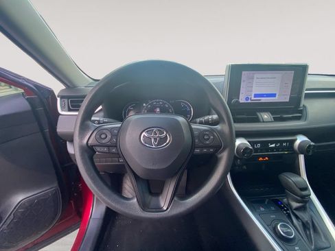 Used 2025 Toyota RAV4 XLE w/ Convenience Package AWD/4WD image 6