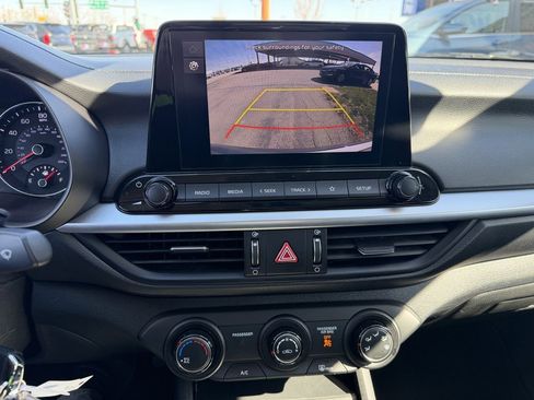 Used 2024 Kia Forte LXS image 17