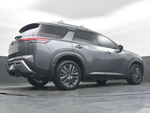 Used 2022 Nissan Pathfinder SL w/ SL Premium Package AWD/4WD image 28
