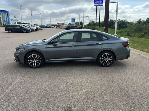 Used 2025 Volkswagen Jetta Sport FWD image 6