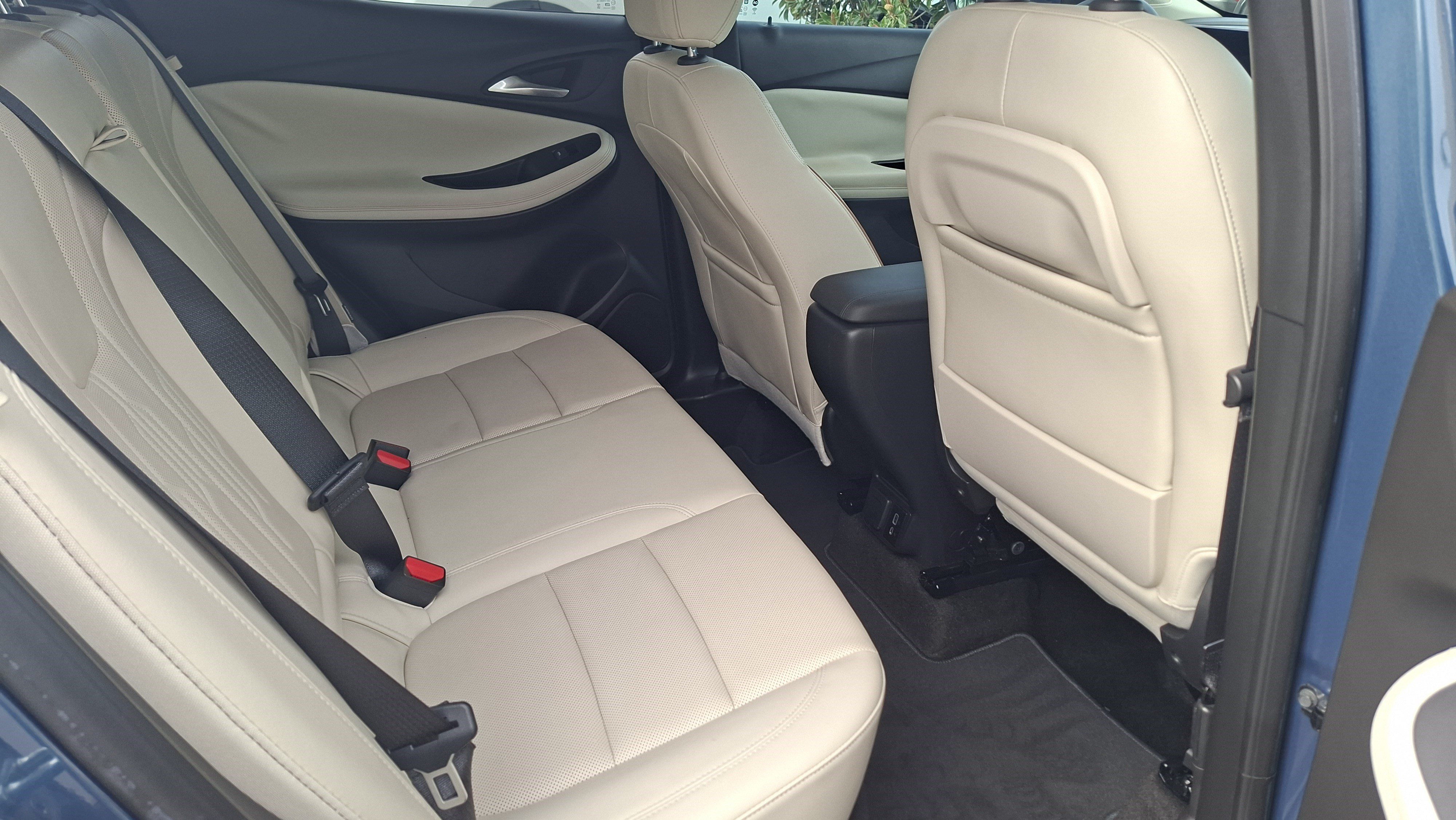 Used 2024 Buick Encore GX Avenir w/ Avenir Technology Package FWD image 22